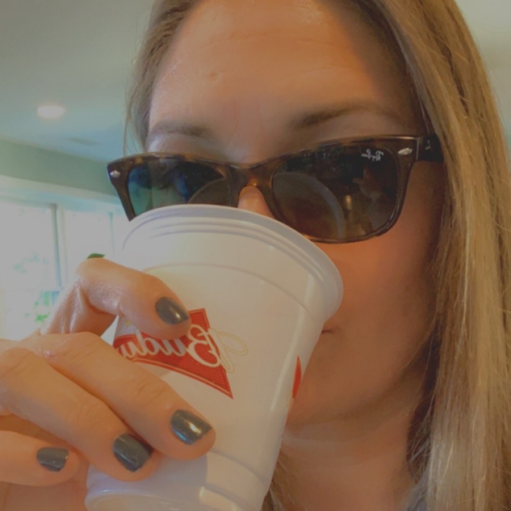 Meet your Posher, Dana vanish